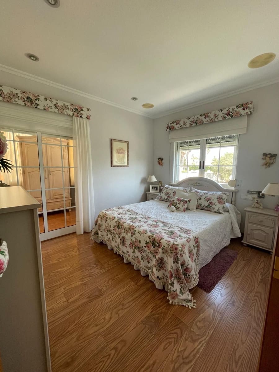 5 soverom Villa til salgs i La Marina med svømmebasseng - € 539 175 (Ref: 7476070)