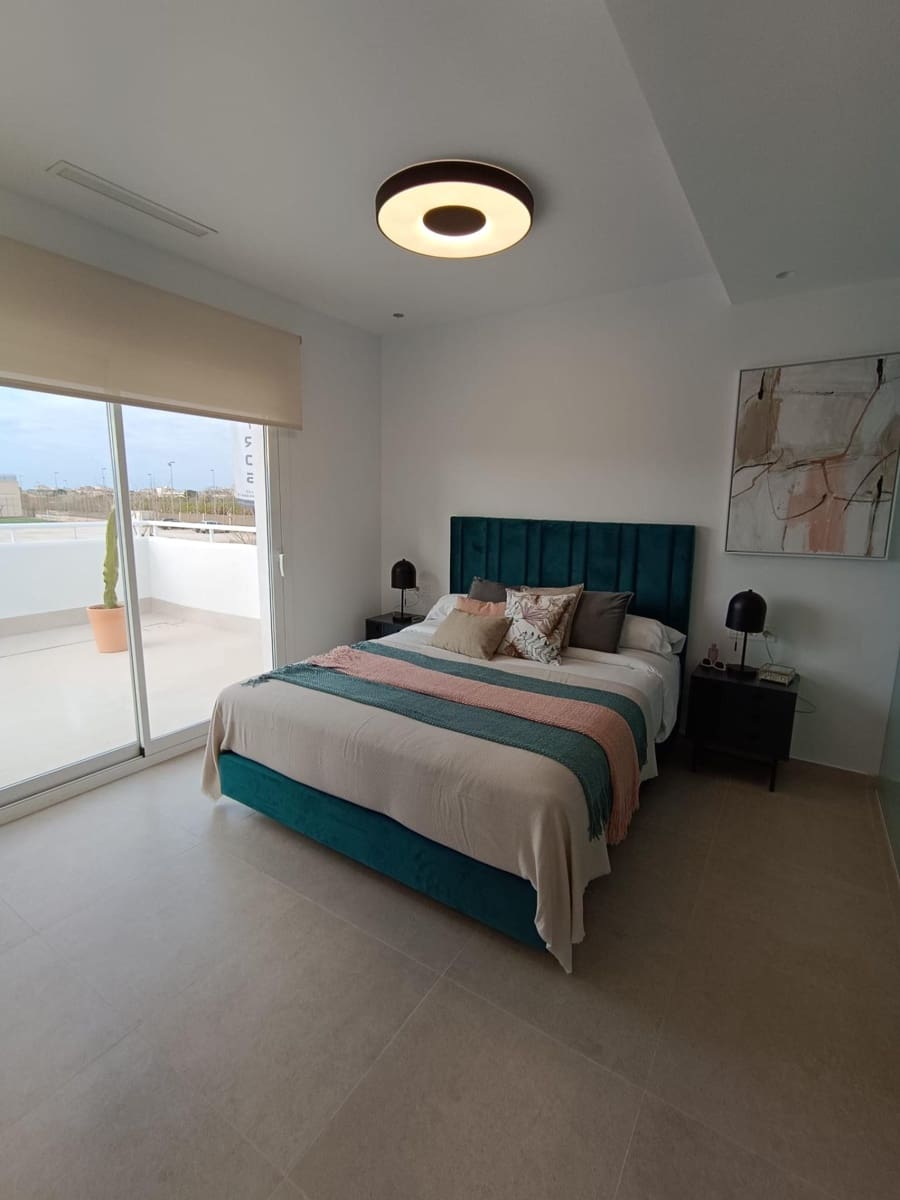 3 sovrum Villa till salu i Pilar de la Horadada med pool - 469 000 € (Ref: 8135776)