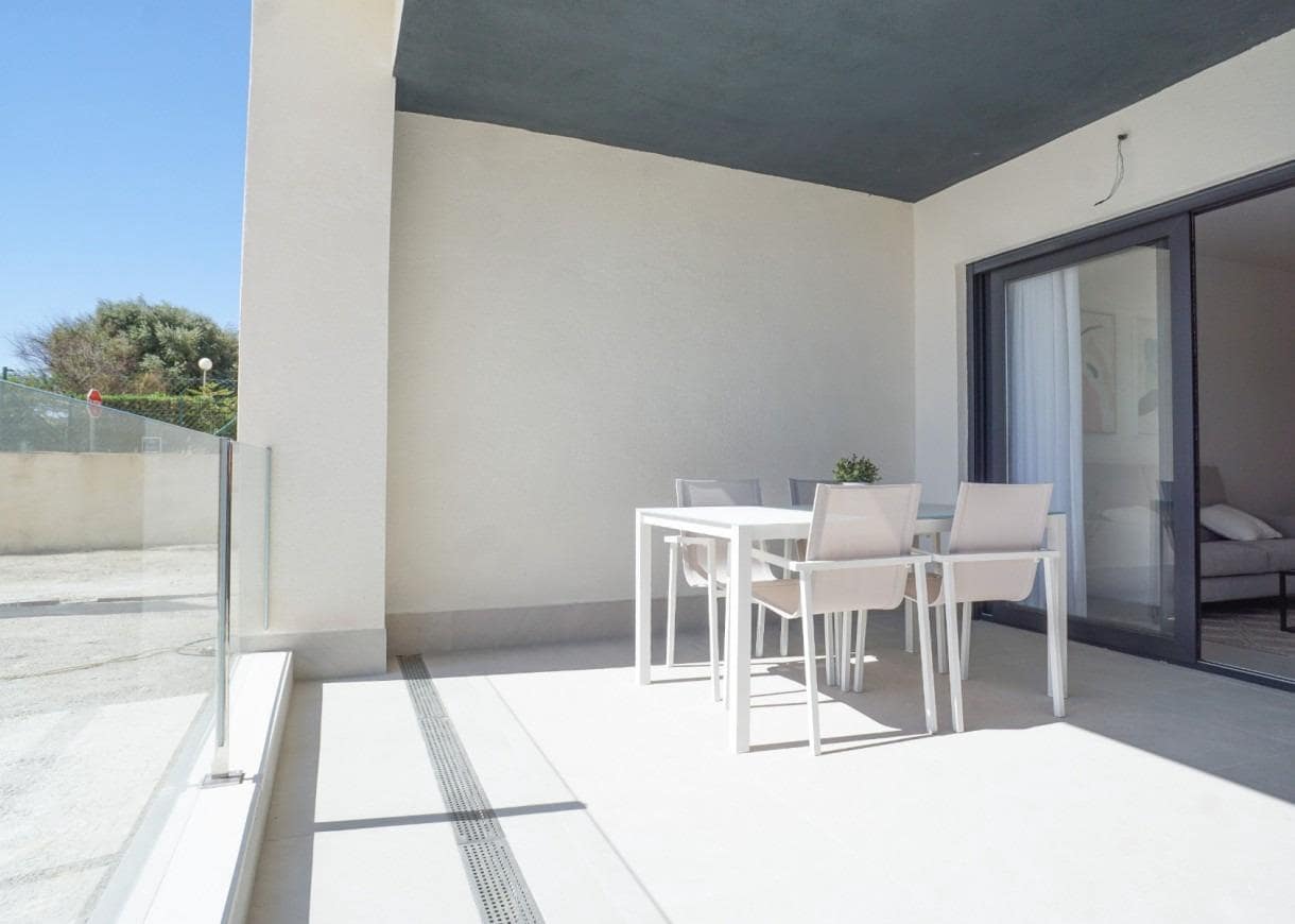 3 soverom Penthouse til salgs i Torrevieja med svømmebasseng - € 540 000 (Ref: 8251562)
