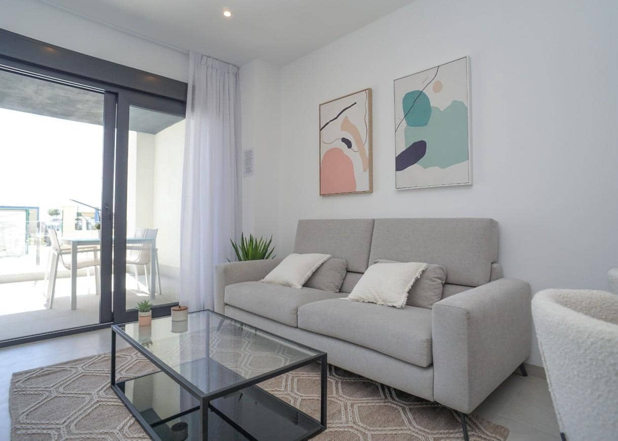 3 soverom Penthouse til salgs i Torrevieja med svømmebasseng - € 540 000 (Ref: 8251562)