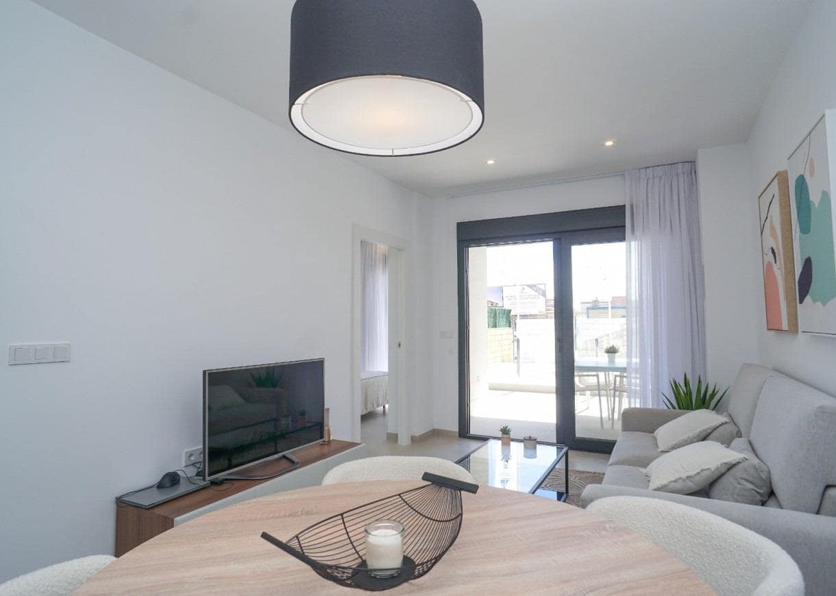 3 soverom Penthouse til salgs i Torrevieja med svømmebasseng - € 540 000 (Ref: 8251562)