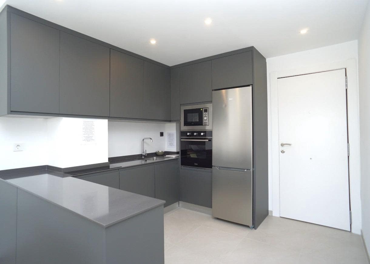 3 soverom Penthouse til salgs i Torrevieja med svømmebasseng - € 540 000 (Ref: 8251562)