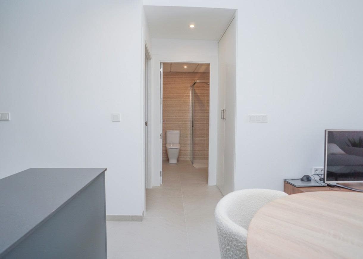 3 soverom Penthouse til salgs i Torrevieja med svømmebasseng - € 540 000 (Ref: 8251562)