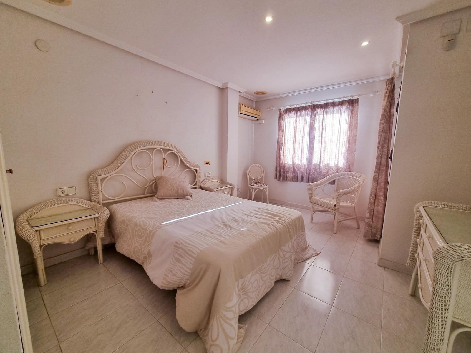 4 soveværelse Semi-Rækkehus til salg i Santa Pola - € 895.000 (Ref: 8612580)