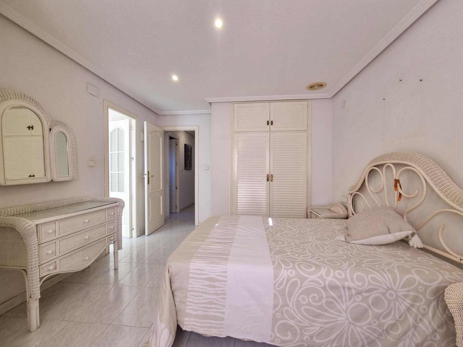 4 soveværelse Semi-Rækkehus til salg i Santa Pola - € 895.000 (Ref: 8612580)