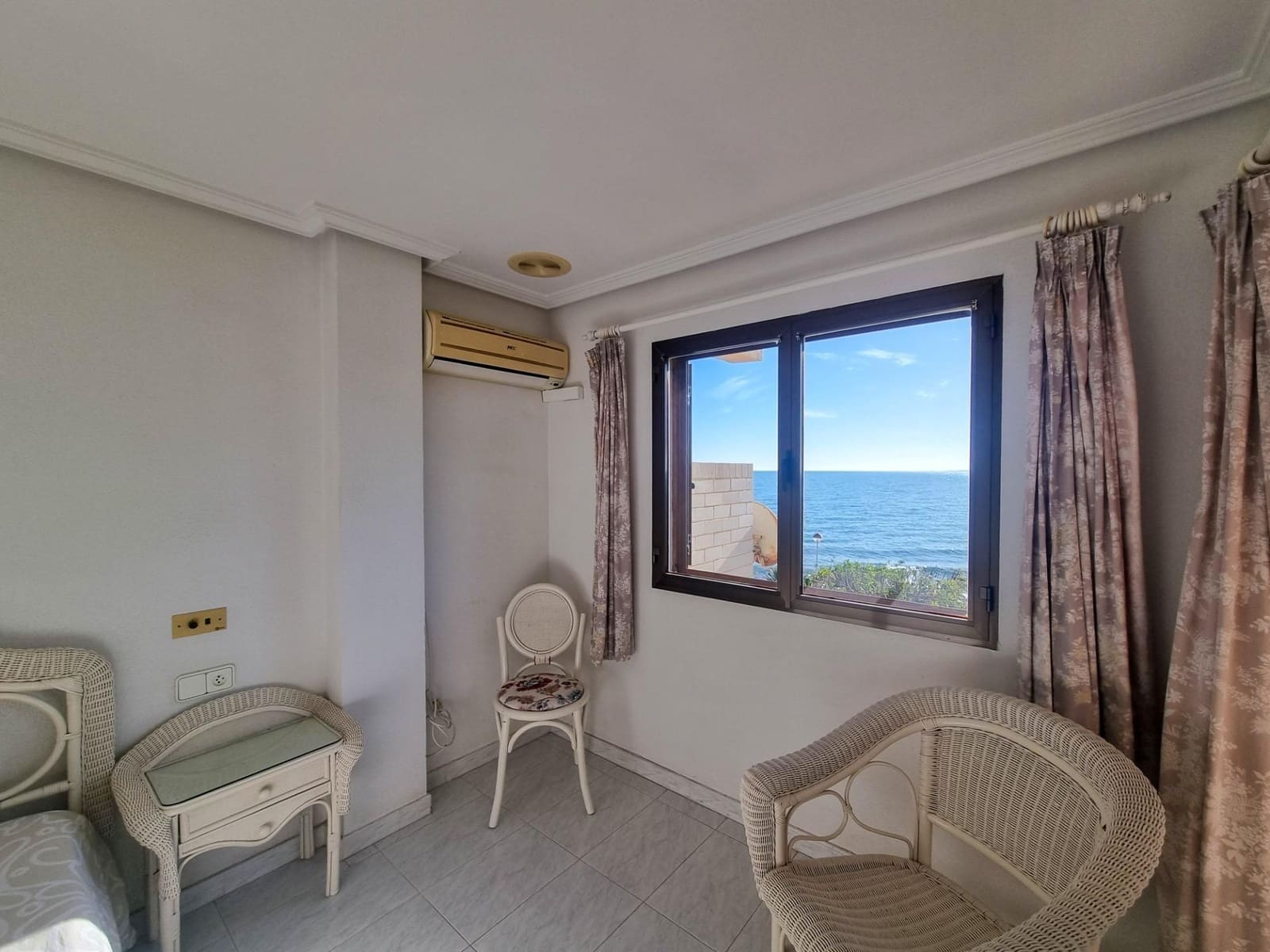 4 soveværelse Semi-Rækkehus til salg i Santa Pola - € 895.000 (Ref: 8612580)