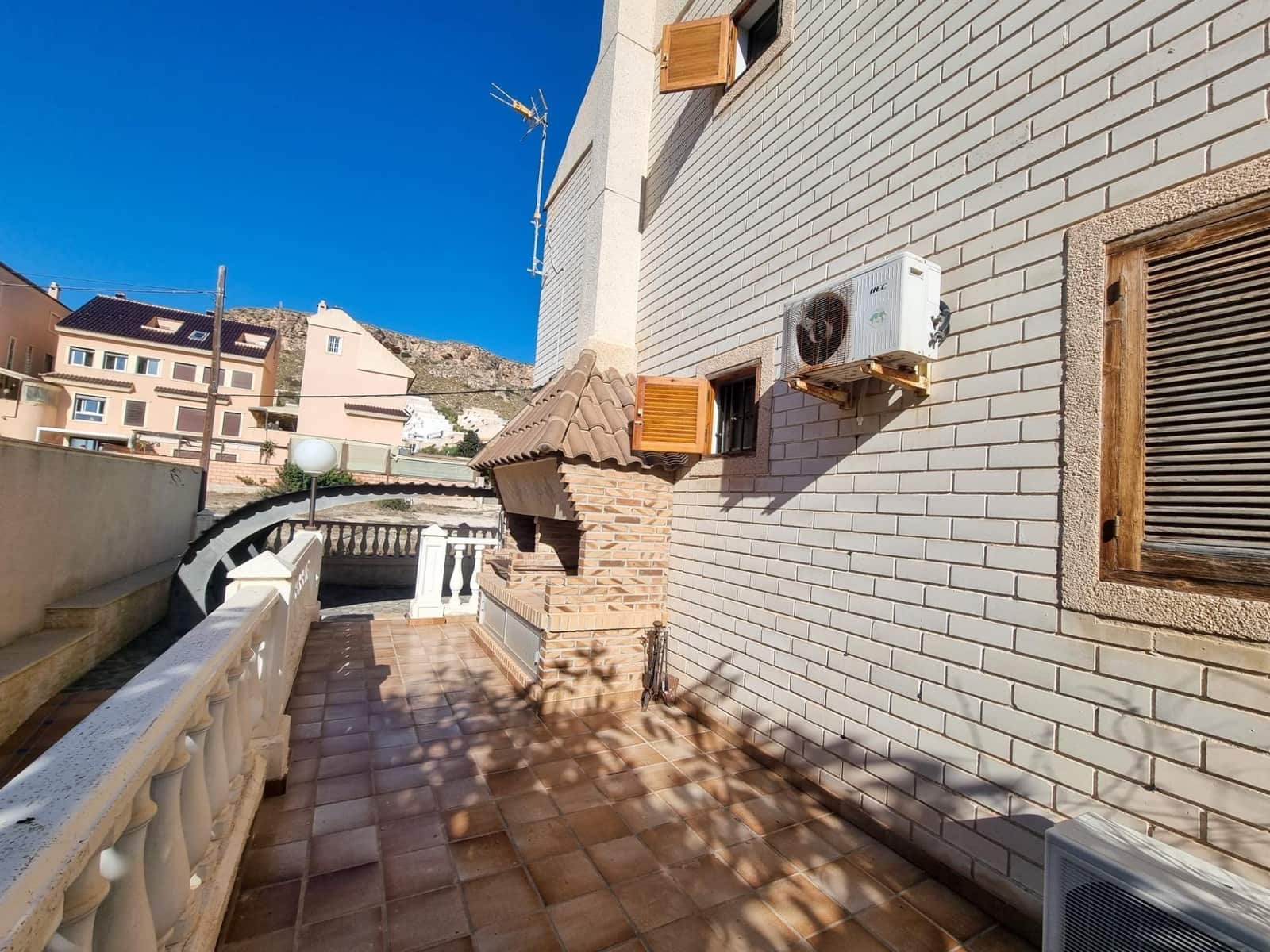 4 soveværelse Semi-Rækkehus til salg i Santa Pola - € 895.000 (Ref: 8612580)