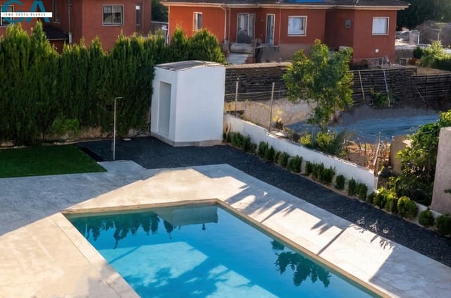 4 sypialnia Willa na sprzedaż w Monforte del Cid z basenem - 795 000 € (Ref: 8616929)