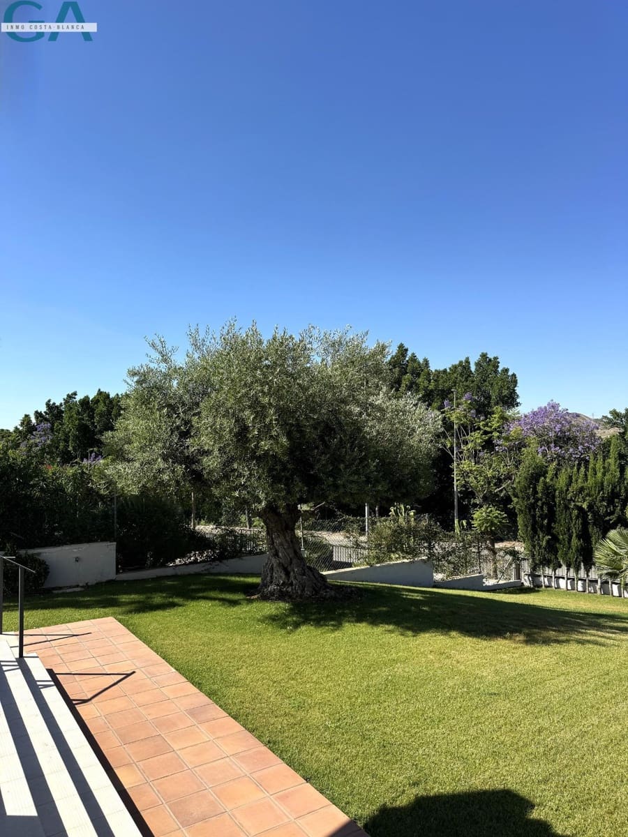 4 soverom Villa til salgs i Monforte del Cid med svømmebasseng - € 795 000 (Ref: 8616929)