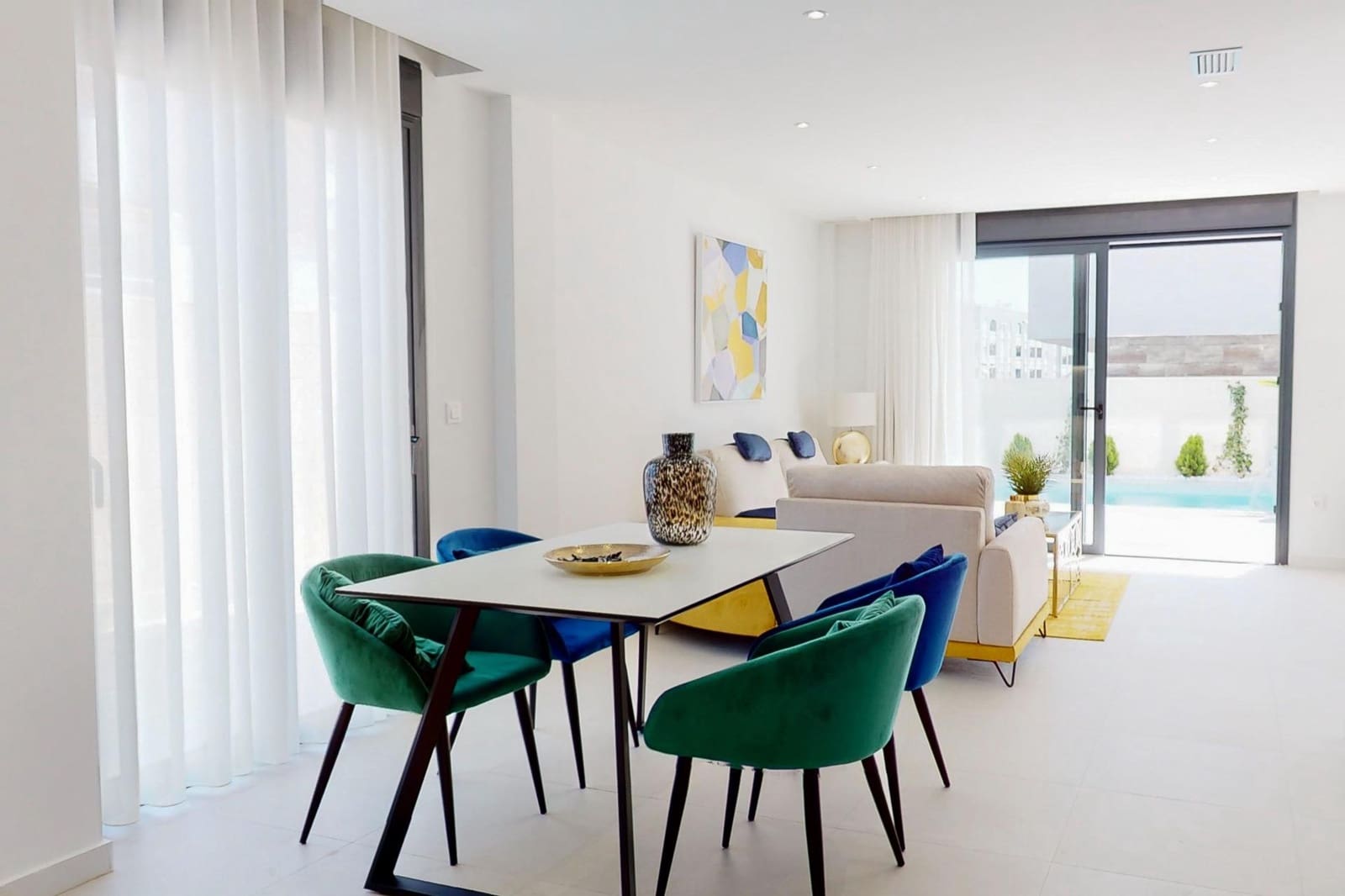 4 soveværelse Semi-Rækkehus til salg i Guardamar del Segura med swimmingpool - € 507.050 (Ref: 8668472)