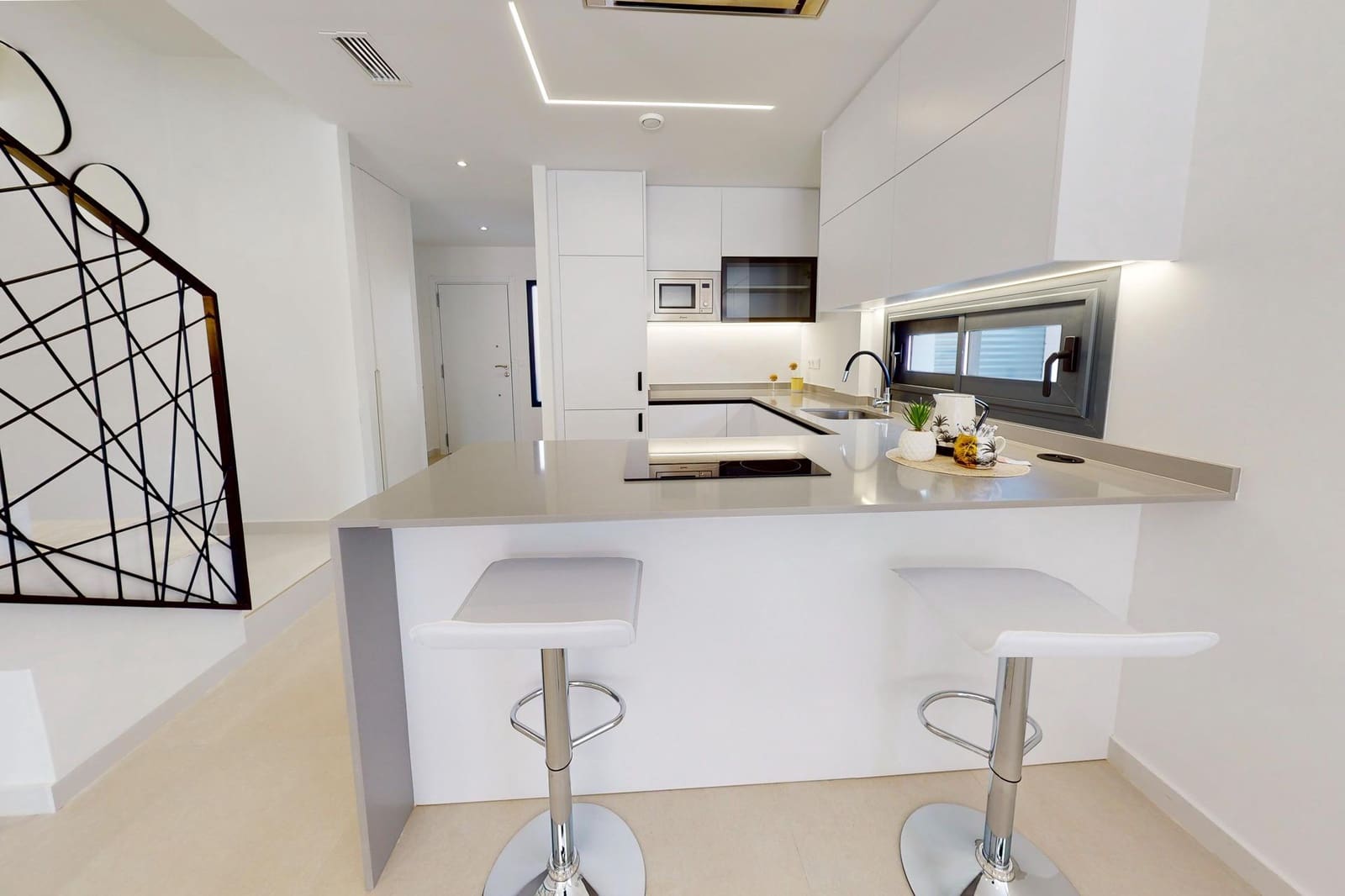 4 soveværelse Semi-Rækkehus til salg i Guardamar del Segura med swimmingpool - € 507.050 (Ref: 8668472)