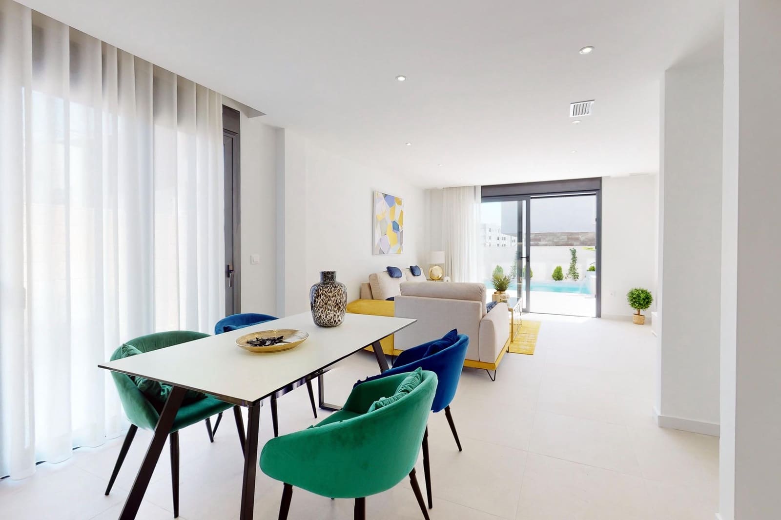 4 soveværelse Semi-Rækkehus til salg i Guardamar del Segura med swimmingpool - € 507.050 (Ref: 8668472)