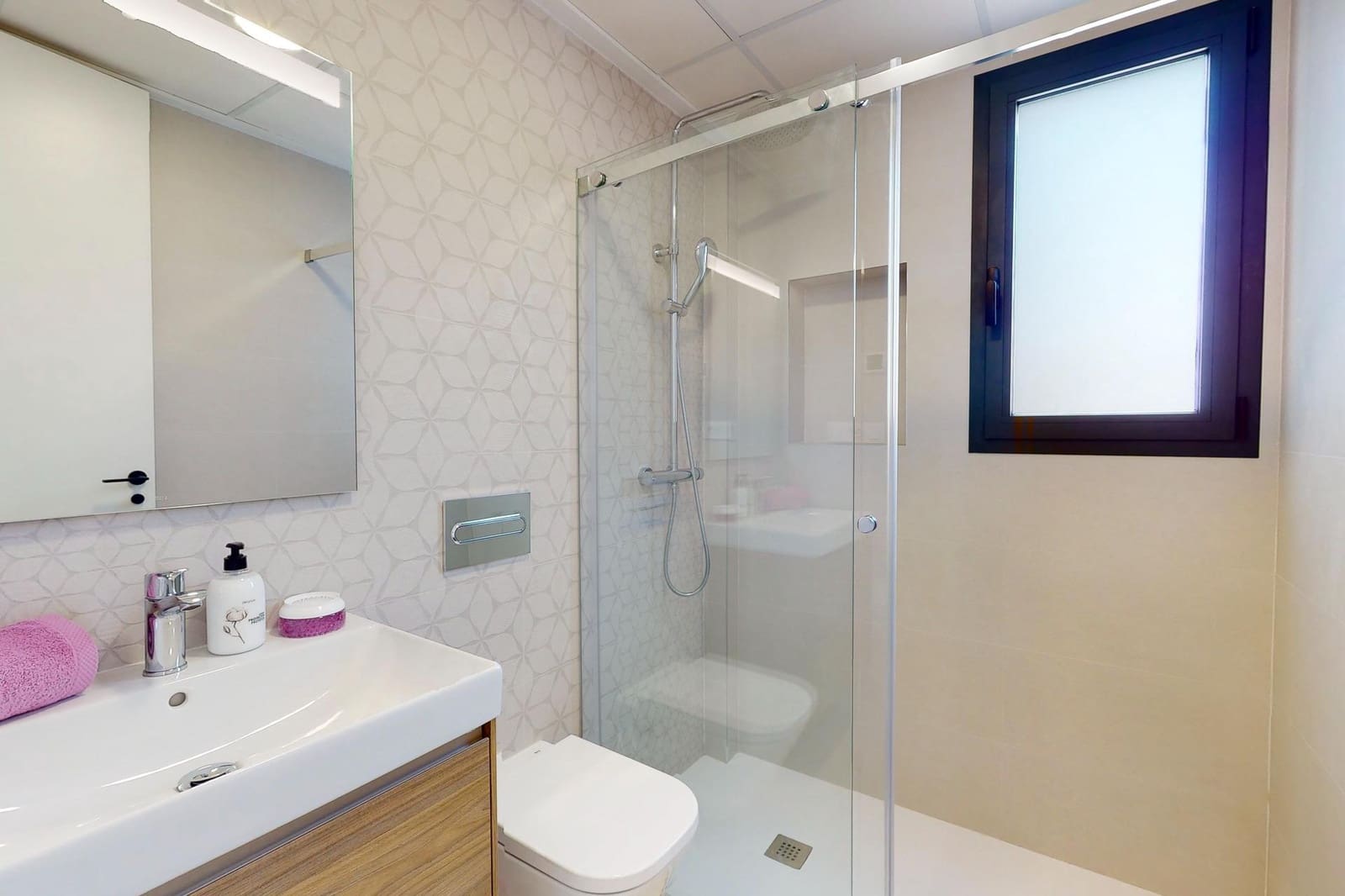 4 soveværelse Semi-Rækkehus til salg i Guardamar del Segura med swimmingpool - € 507.050 (Ref: 8668472)