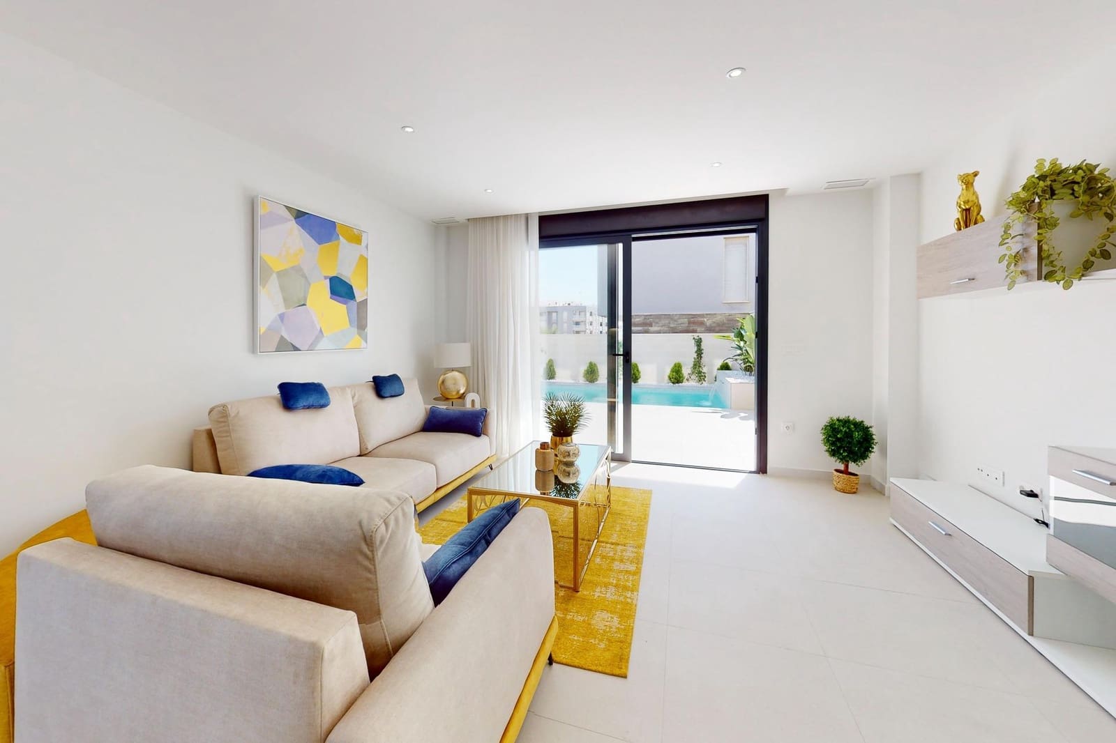 4 soveværelse Semi-Rækkehus til salg i Guardamar del Segura med swimmingpool - € 507.050 (Ref: 8668472)