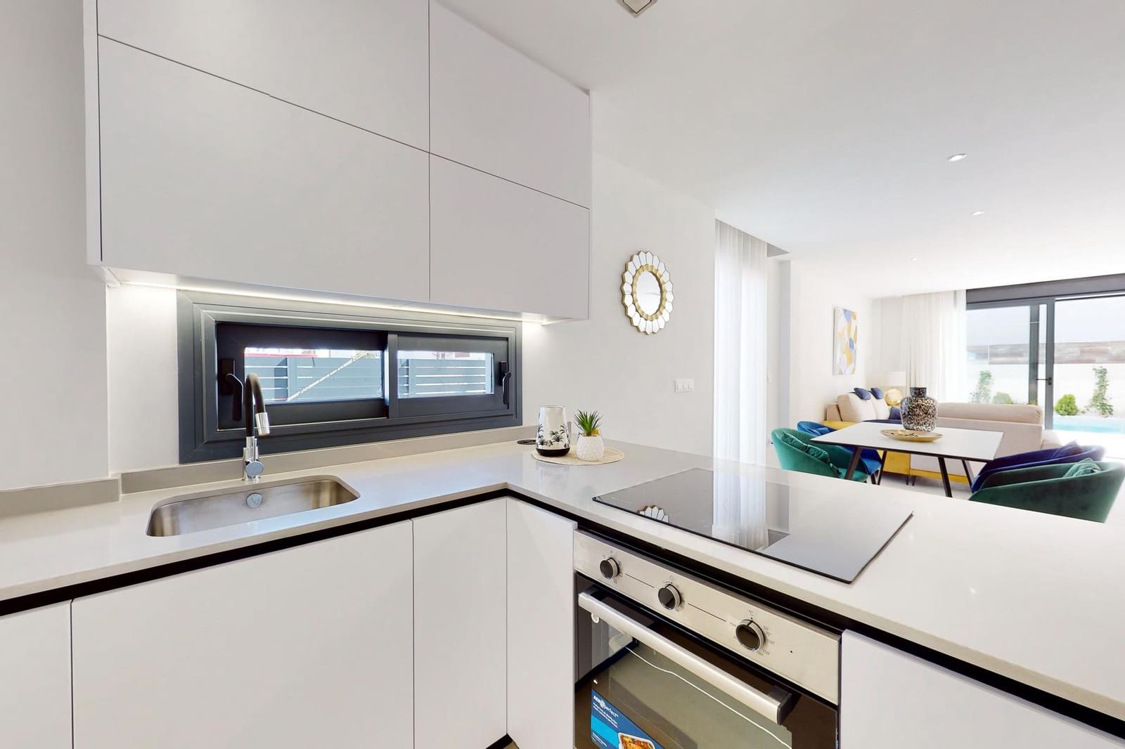 4 soveværelse Semi-Rækkehus til salg i Guardamar del Segura med swimmingpool - € 507.050 (Ref: 8668472)