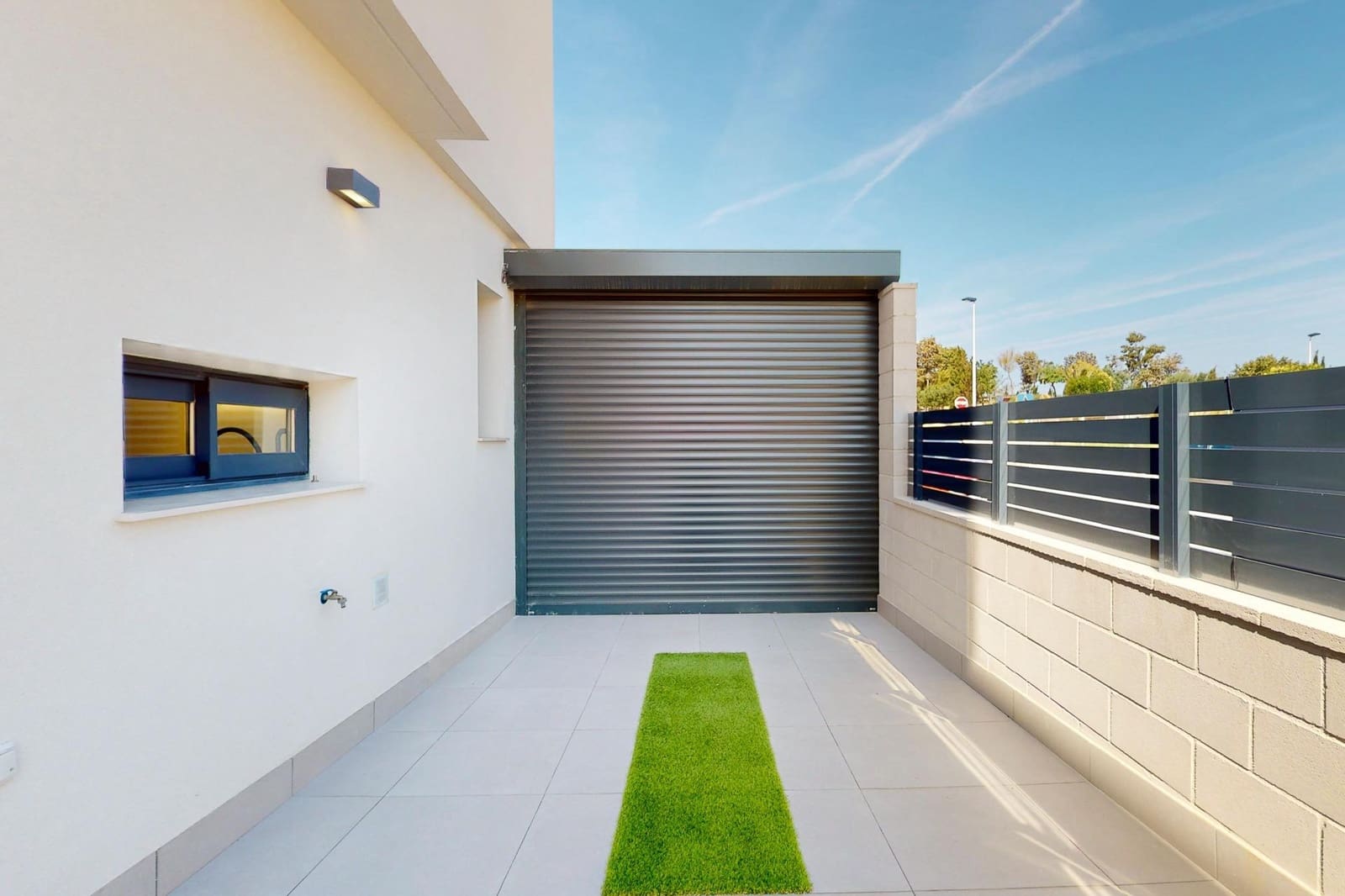 4 soveværelse Semi-Rækkehus til salg i Guardamar del Segura med swimmingpool - € 507.050 (Ref: 8668472)