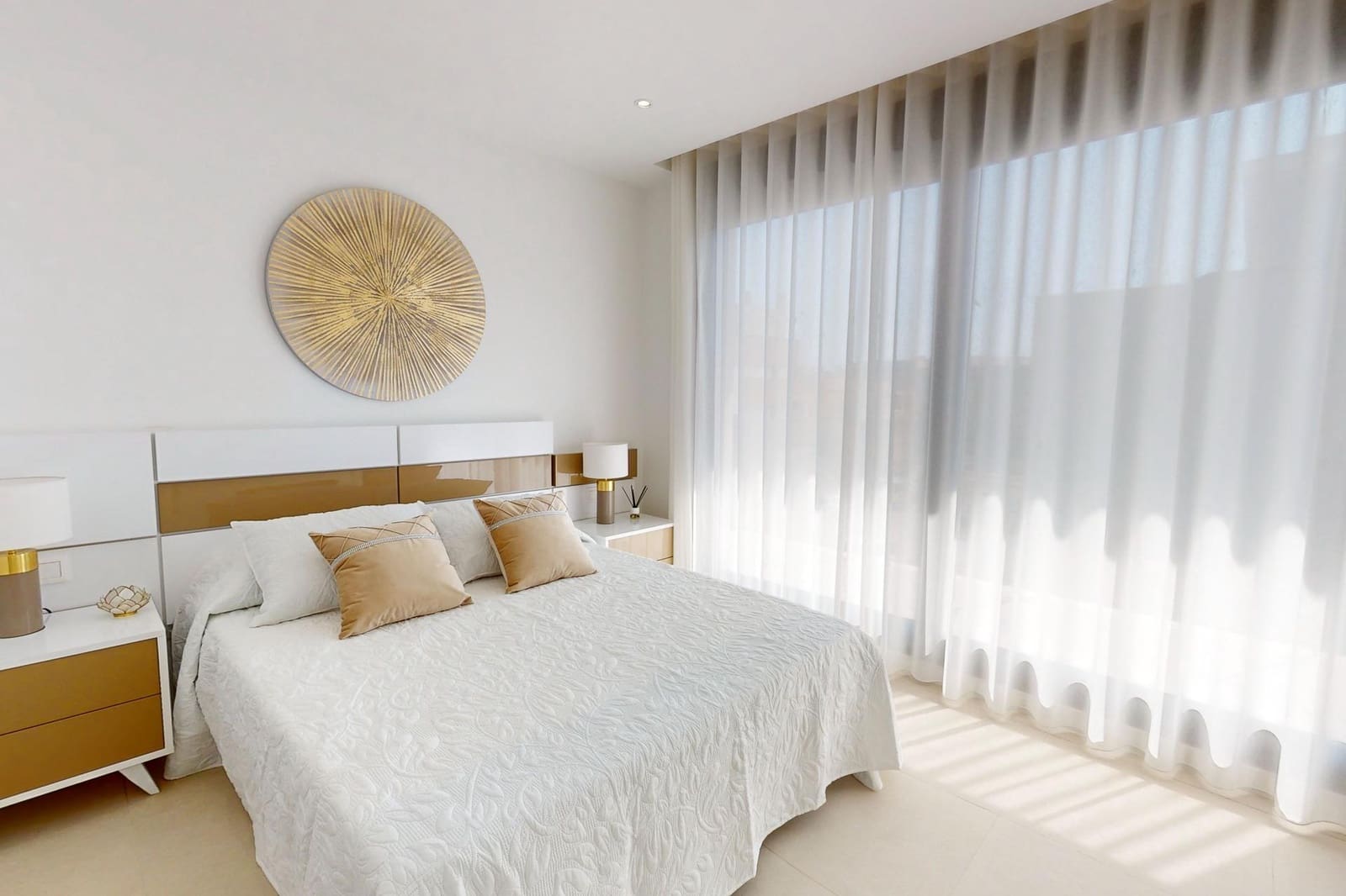 4 soveværelse Semi-Rækkehus til salg i Guardamar del Segura med swimmingpool - € 507.050 (Ref: 8668472)