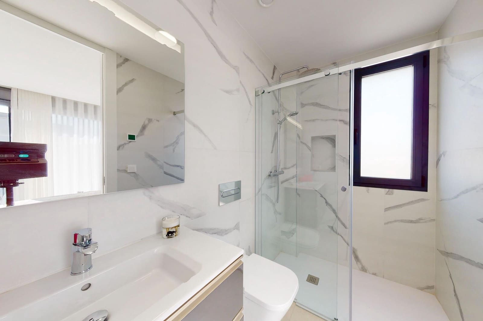 4 soveværelse Semi-Rækkehus til salg i Guardamar del Segura med swimmingpool - € 507.050 (Ref: 8668472)