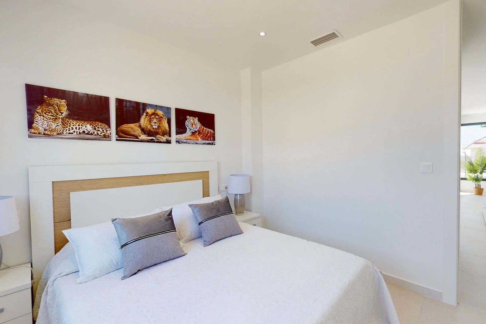 4 soveværelse Semi-Rækkehus til salg i Guardamar del Segura med swimmingpool - € 507.050 (Ref: 8668472)