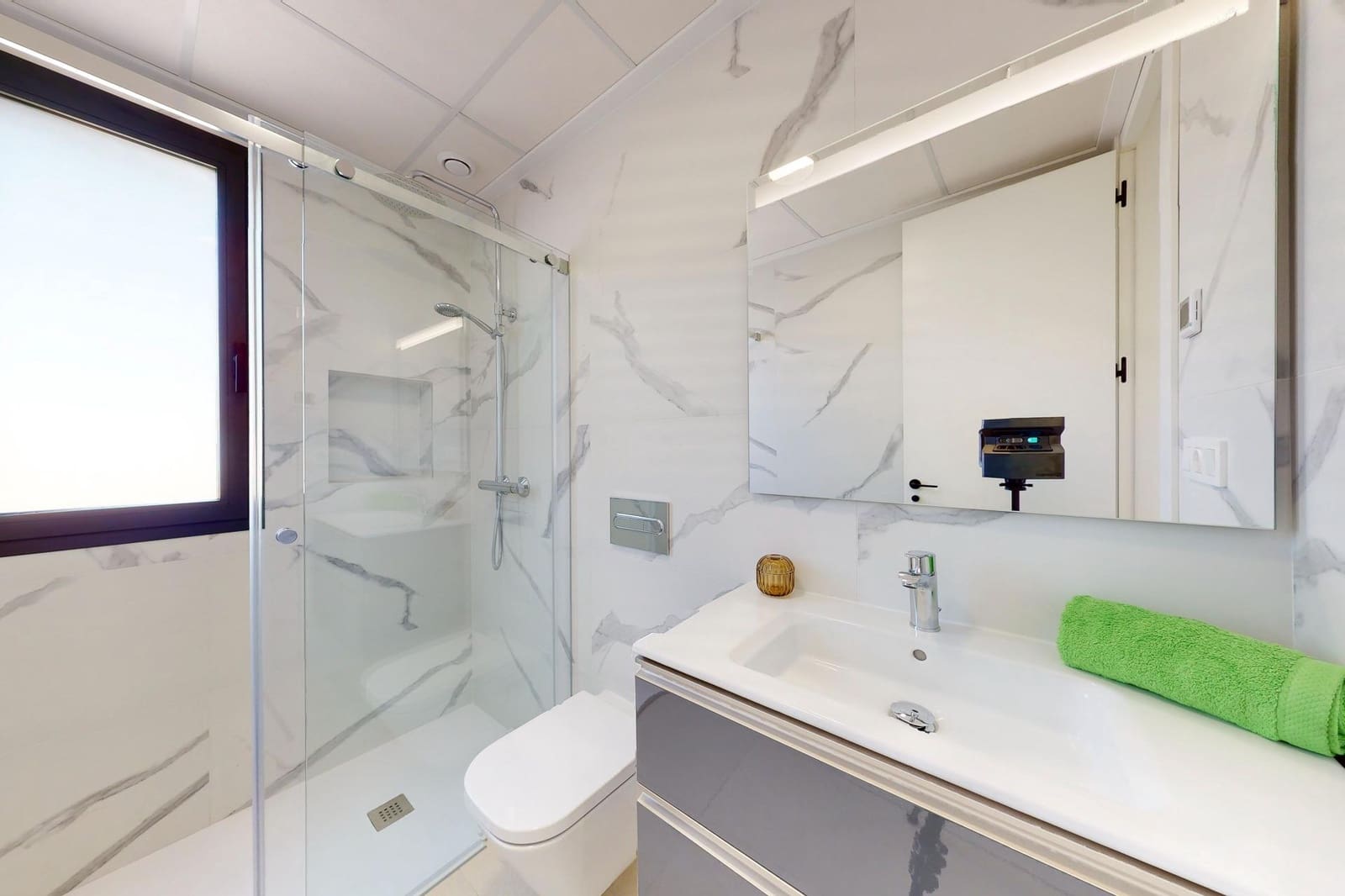 4 soveværelse Semi-Rækkehus til salg i Guardamar del Segura med swimmingpool - € 507.050 (Ref: 8668472)