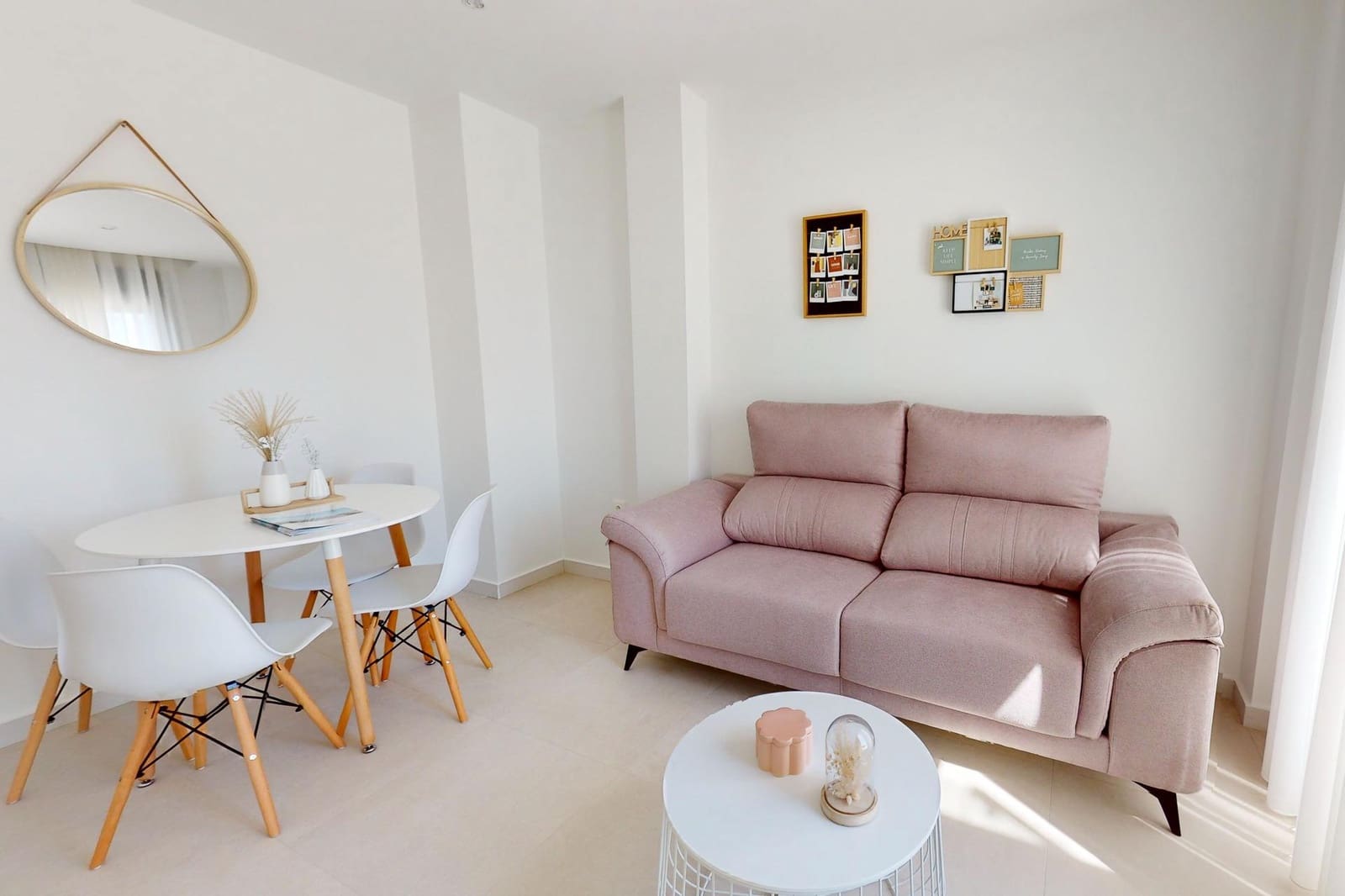 4 soveværelse Semi-Rækkehus til salg i Guardamar del Segura med swimmingpool - € 507.050 (Ref: 8668472)