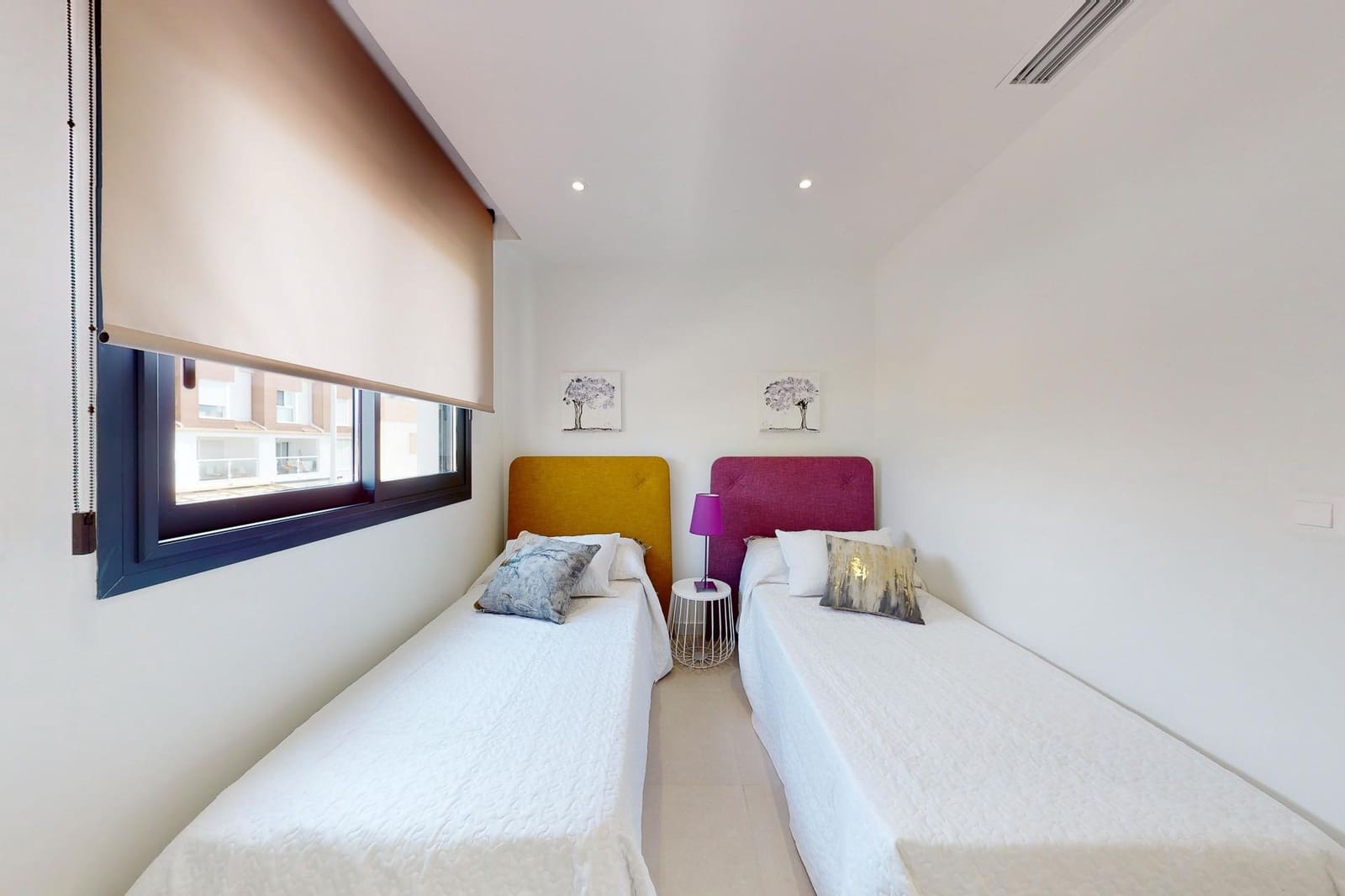 4 soveværelse Semi-Rækkehus til salg i Guardamar del Segura med swimmingpool - € 507.050 (Ref: 8668472)