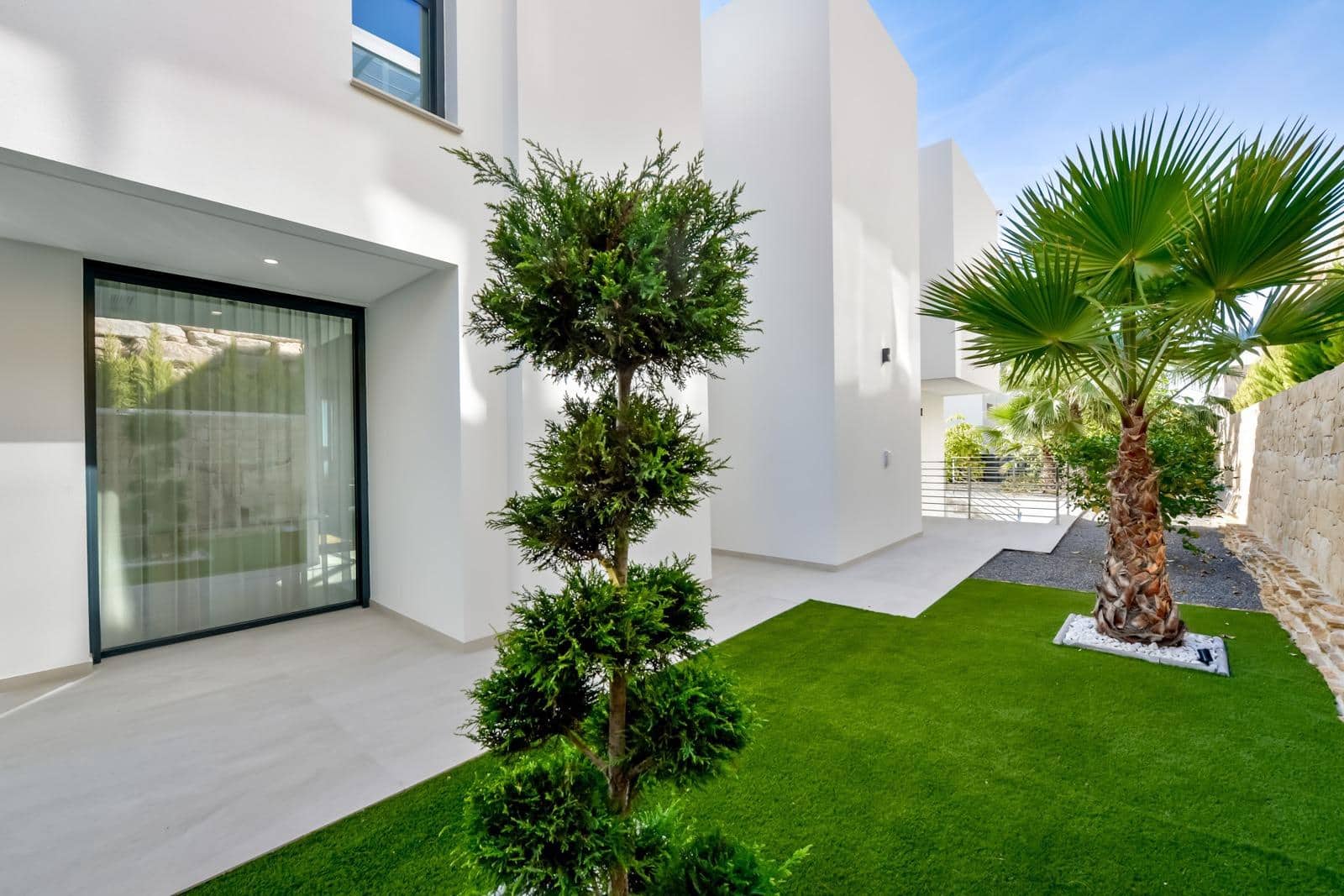 8 bedroom Villa for sale in Finestrat with pool garage - € 4,450,000 (Ref: 8741826)