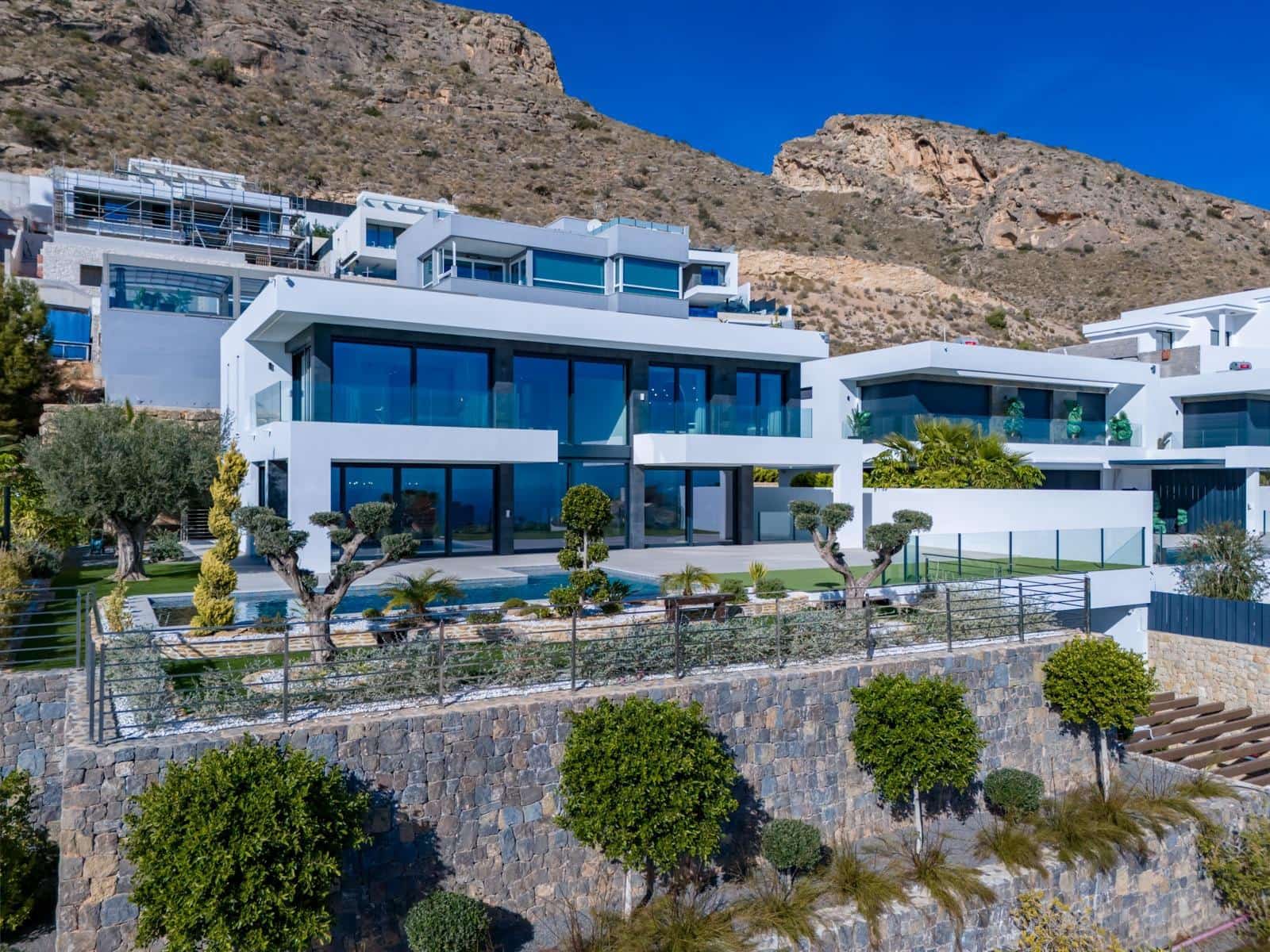 8 bedroom Villa for sale in Finestrat with pool garage - € 4,450,000 (Ref: 8741826)