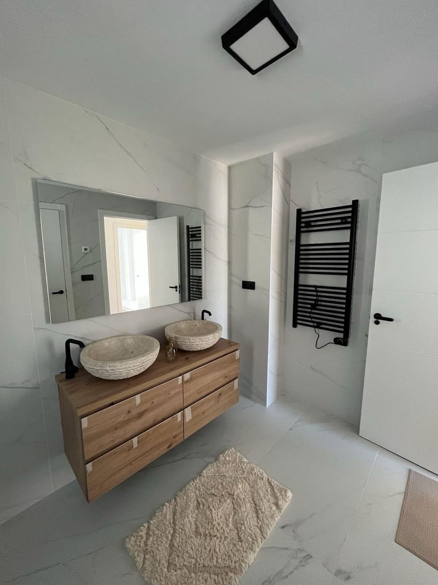 4 bedroom Villa for sale in Altea with pool garage - € 790,000 (Ref: 8951388)