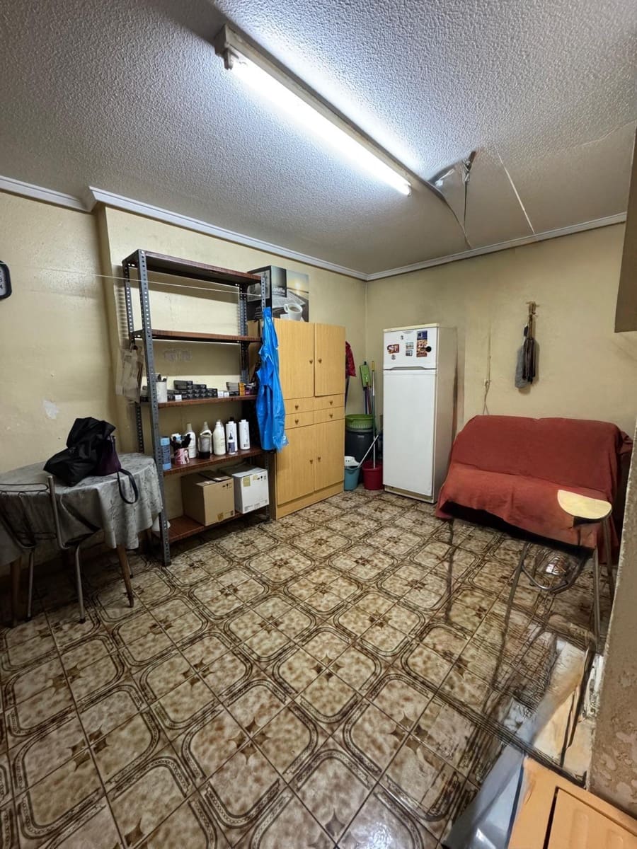 Erhverv til salg i Elche / Elx - € 57.000 (Ref: 8961559)