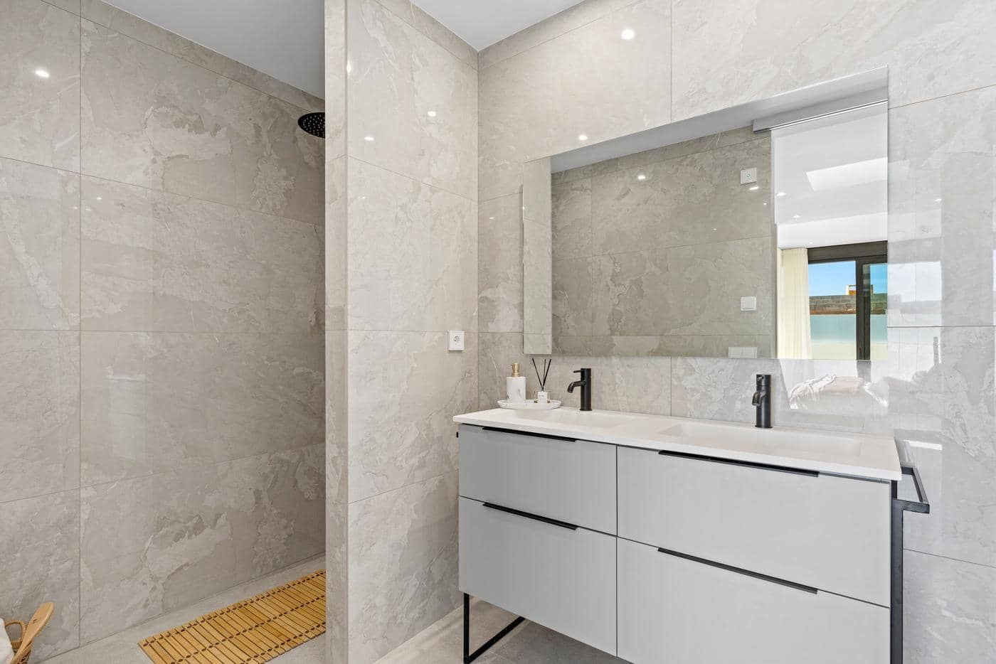 4 Zimmer Villa zu verkaufen in Polop mit Pool Garage - 725.000 € (Ref: 9068771)