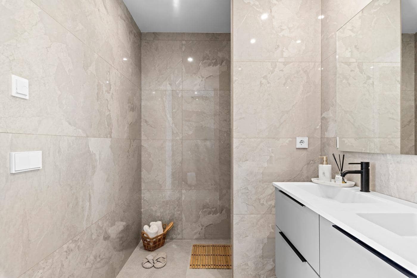 4 Zimmer Villa zu verkaufen in Polop mit Pool Garage - 725.000 € (Ref: 9068771)