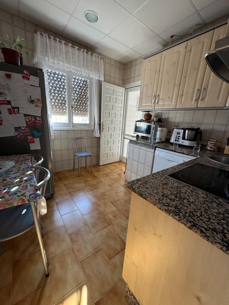 4 bedroom Villa for sale in Albatera with pool - € 385,000 (Ref: 9107128)