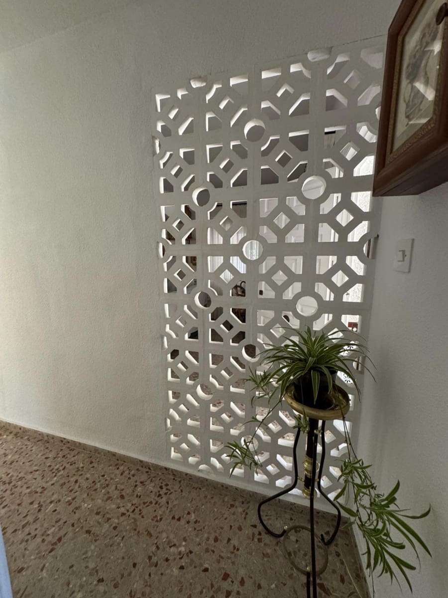 4 bedroom Villa for sale in Albatera with pool - € 385,000 (Ref: 9107128)