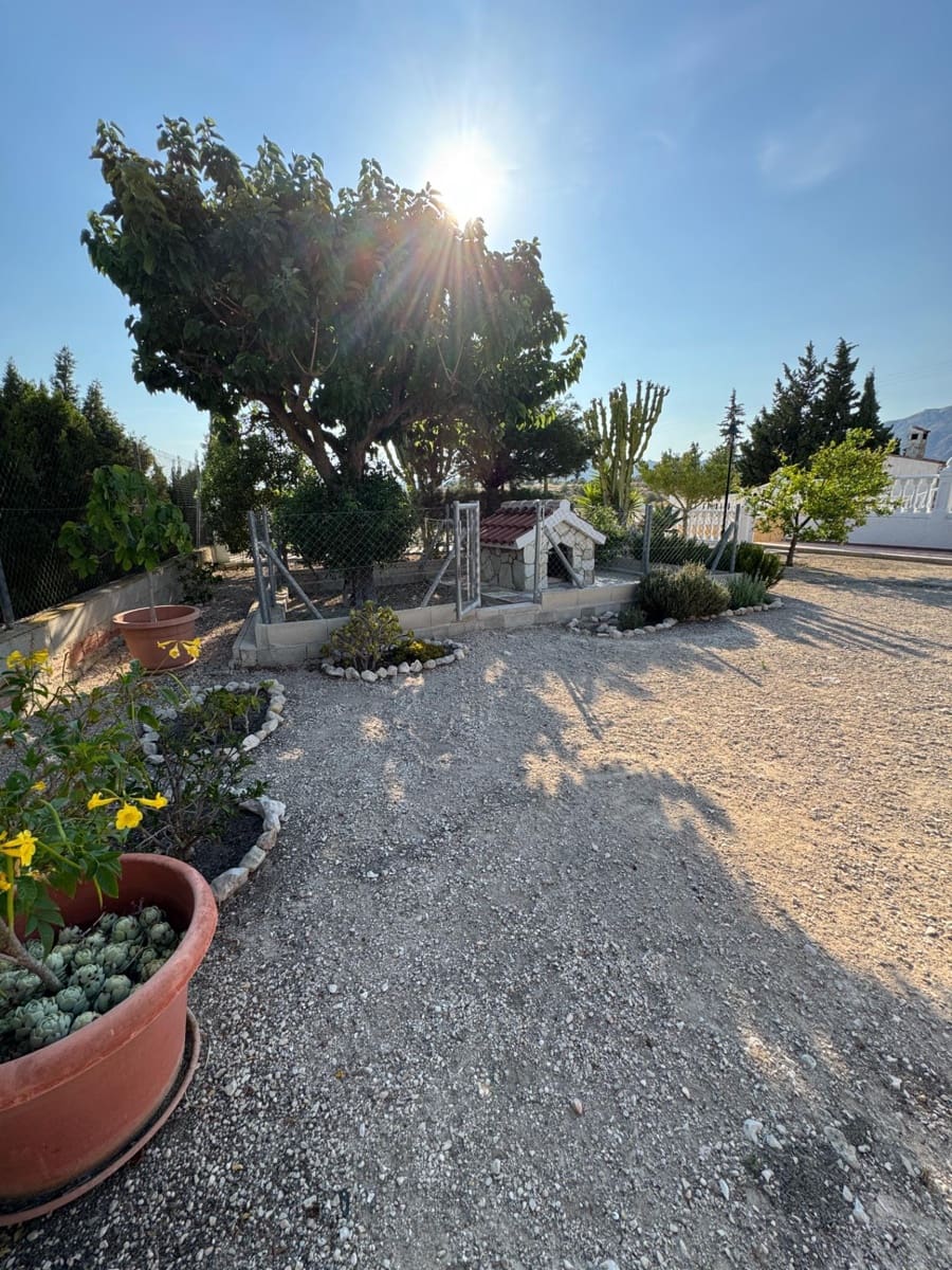 4 bedroom Villa for sale in Albatera with pool - € 385,000 (Ref: 9107128)