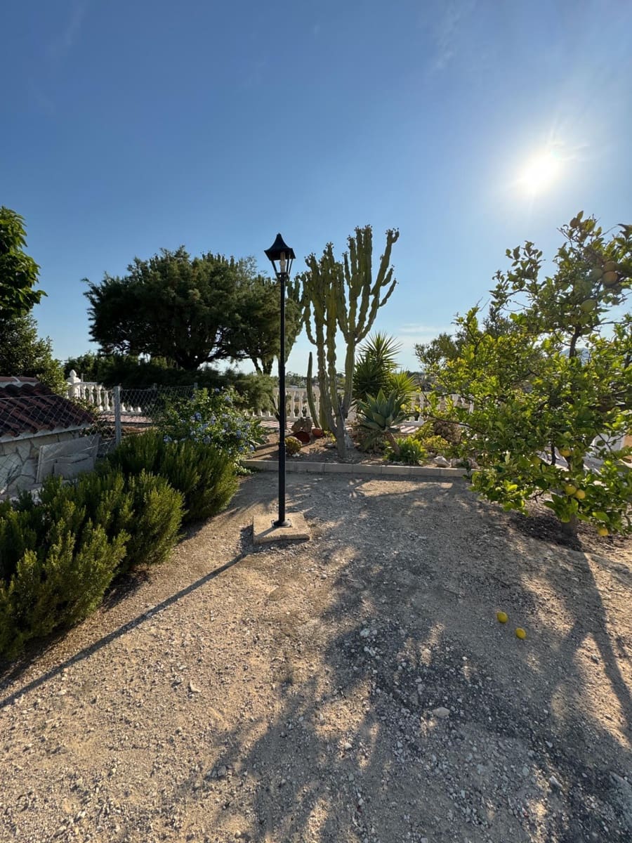 4 bedroom Villa for sale in Albatera with pool - € 385,000 (Ref: 9107128)