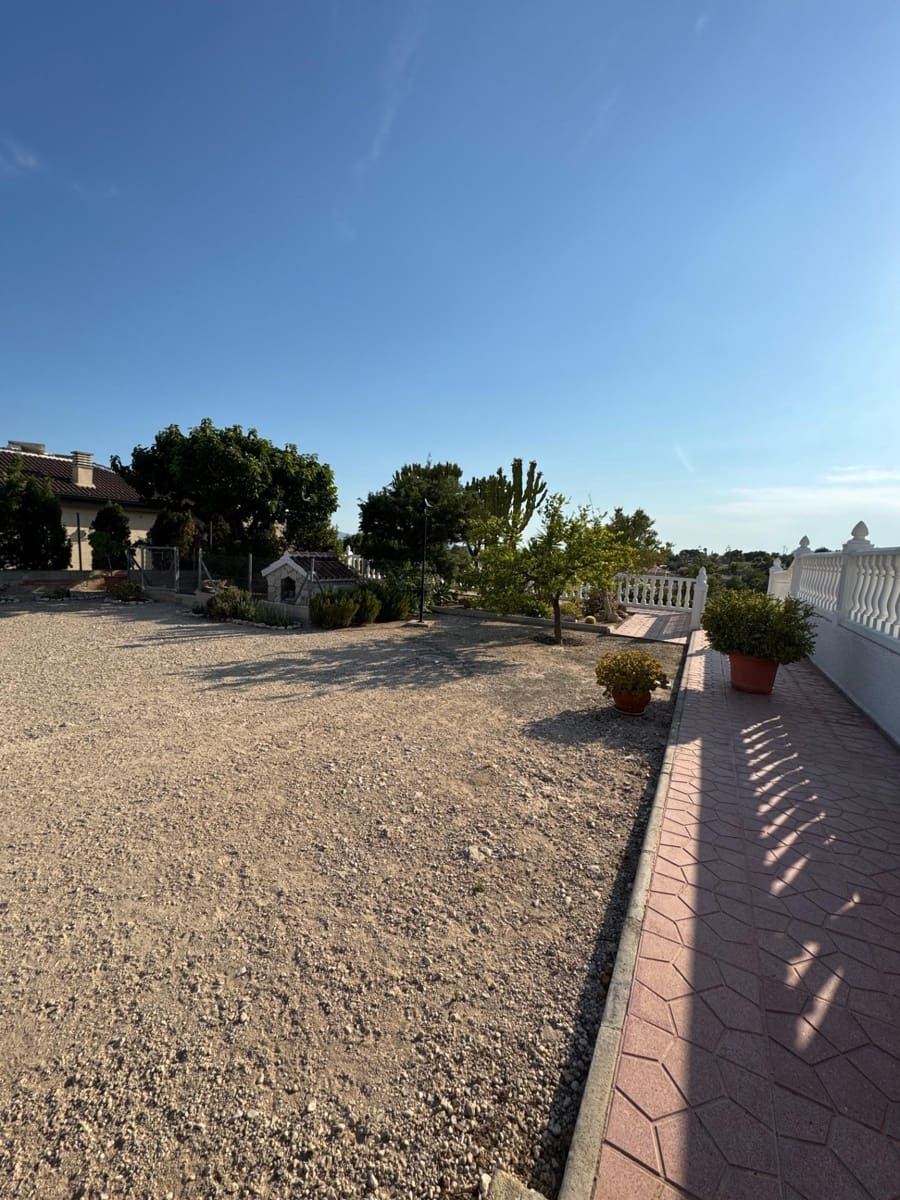 4 bedroom Villa for sale in Albatera with pool - € 385,000 (Ref: 9107128)