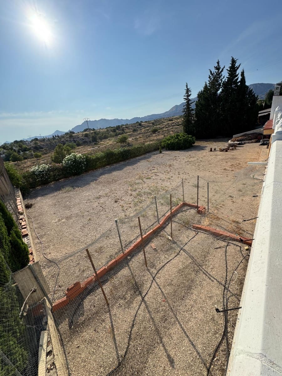 4 bedroom Villa for sale in Albatera with pool - € 385,000 (Ref: 9107128)