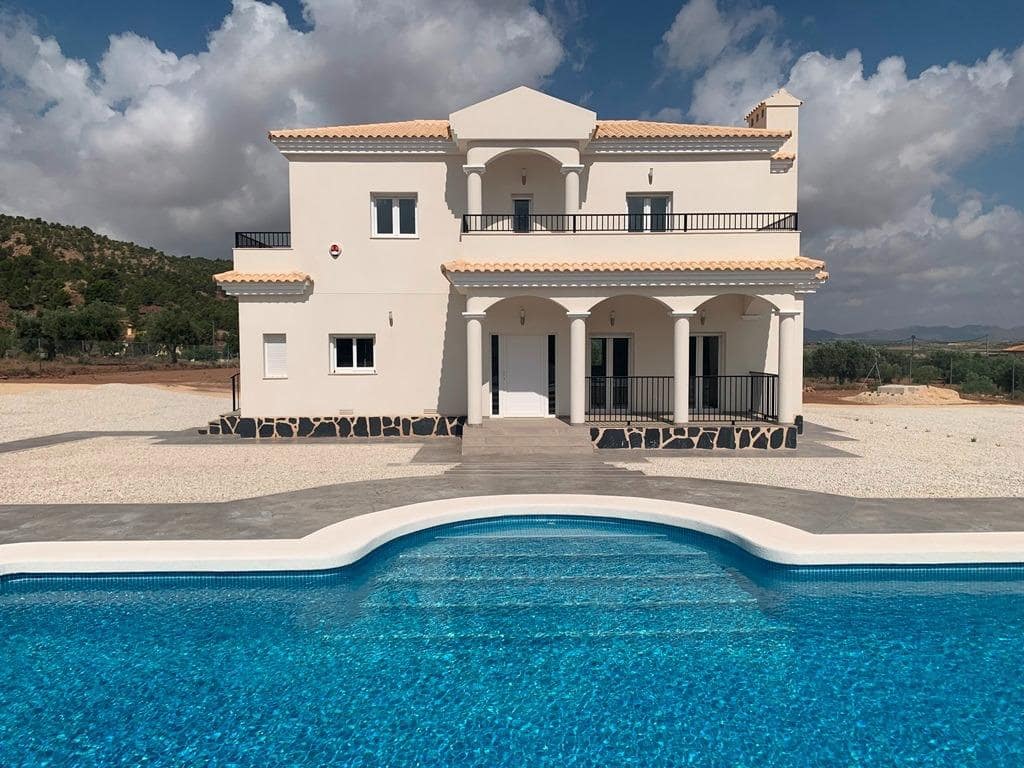 4 slaapkamer Villa te koop in Pinoso met zwembad garage - € 423.000 (Ref: 9881916)