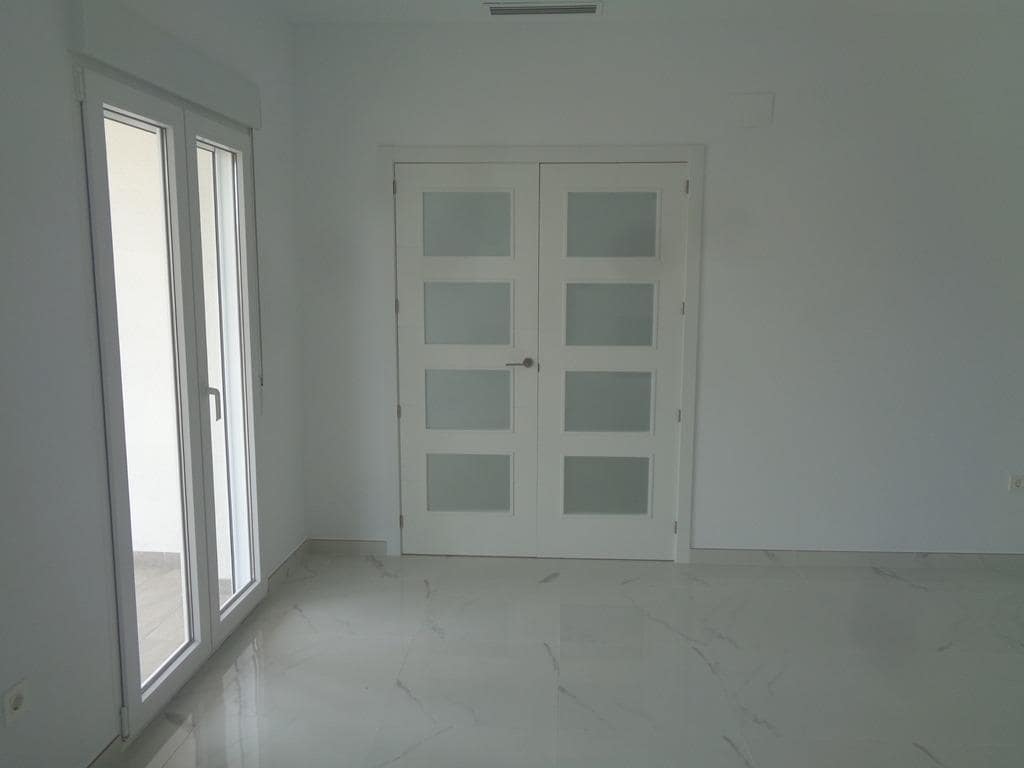 4 slaapkamer Villa te koop in Pinoso met zwembad garage - € 423.000 (Ref: 9881916)