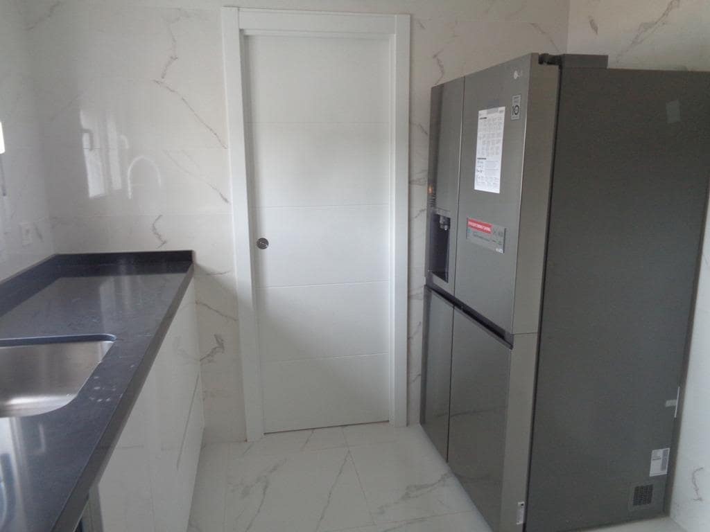 4 slaapkamer Villa te koop in Pinoso met zwembad garage - € 423.000 (Ref: 9881916)