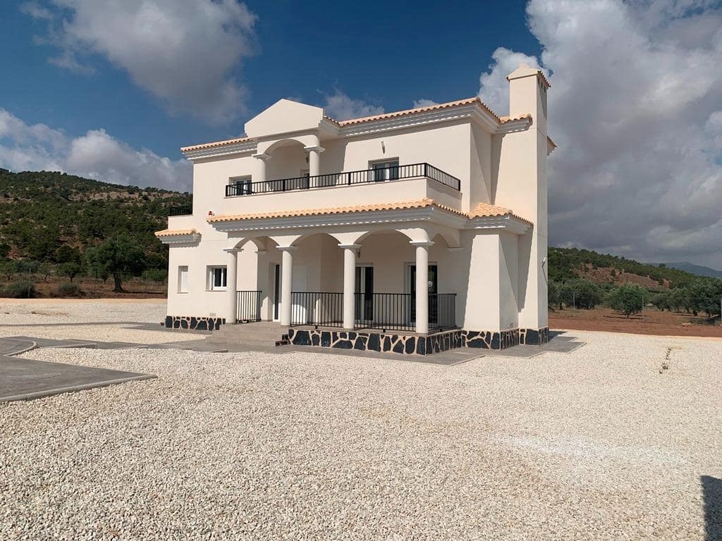 4 slaapkamer Villa te koop in Pinoso met zwembad garage - € 423.000 (Ref: 9881916)