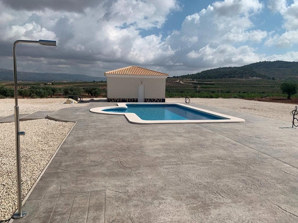 4 slaapkamer Villa te koop in Pinoso met zwembad garage - € 423.000 (Ref: 9881916)