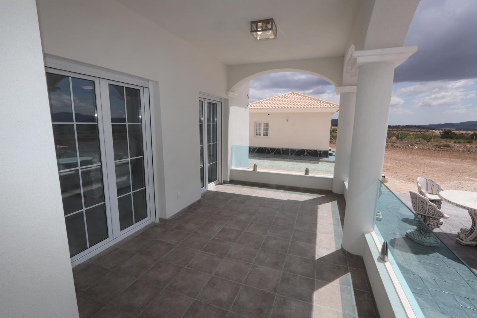 4 slaapkamer Villa te koop in Pinoso met zwembad garage - € 423.000 (Ref: 9881916)