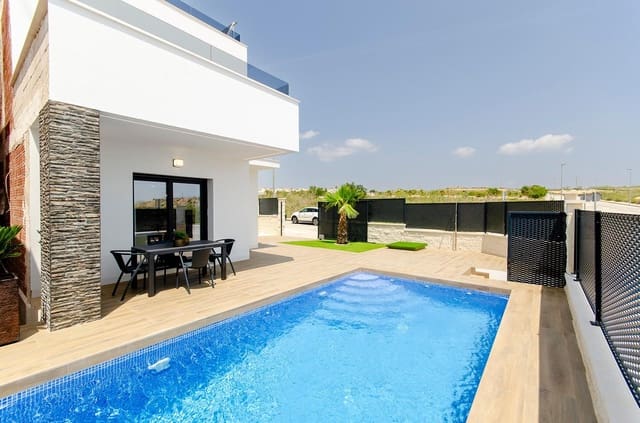 3 soverom Villa til salgs i Vistabella, Orihuela med svømmebasseng garasje - € 449 000 (Ref: 9901010)