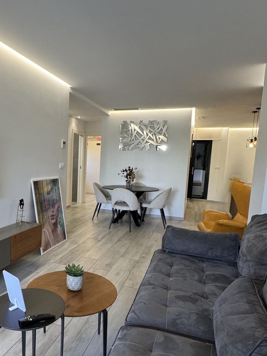 3 soverom Leilighet til salgs i Elche / Elx med svømmebasseng garasje - € 354 000 (Ref: 9907575)