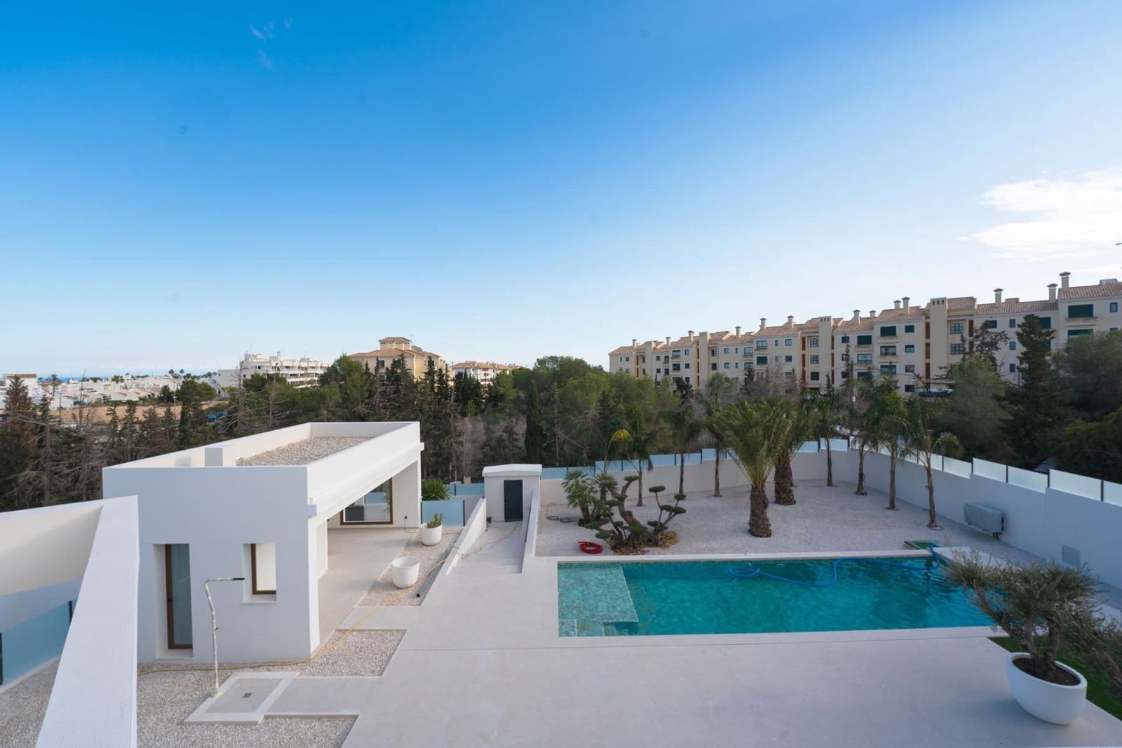 Chalet de 4 habitaciones en Benejúzar en venta con piscina garaje - 995.000 € (Ref: 9943649)