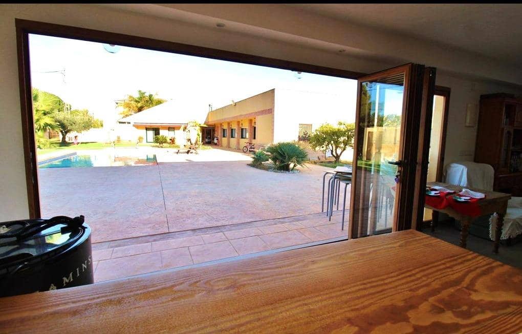 4 bedroom Villa for sale in Muchamiel / Mutxamel with pool garage - € 698,000 (Ref: 9986856)