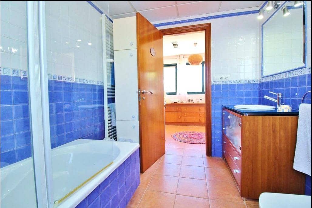 4 bedroom Villa for sale in Muchamiel / Mutxamel with pool garage - € 698,000 (Ref: 9986856)