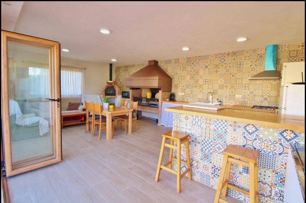 4 bedroom Villa for sale in Muchamiel / Mutxamel with pool garage - € 698,000 (Ref: 9986856)